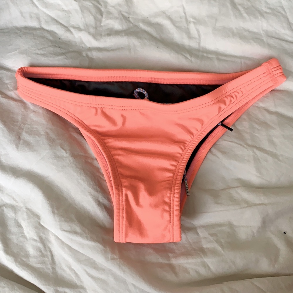 Jolyn clothing: Salmon Brazil bottoms